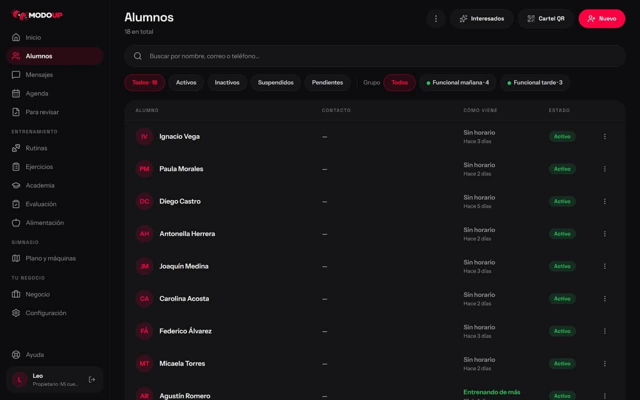 Lista de alumnos del panel, con buscador, filtros, estado de cada alumno y los botones de arriba.