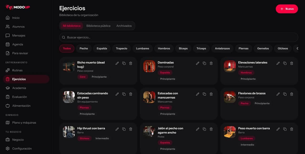 Biblioteca de ejercicios: pestañas, buscador, filtro por músculo y las tarjetas de cada ejercicio.